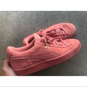 Puma suedes shoes 🔥💓